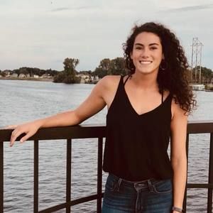 Meet your Posher, Alyssa